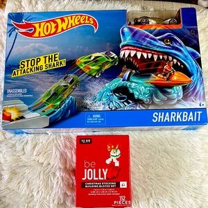 Toy set - Hot wheels toy set of 1 car and 1 track set and a box of  buildi…